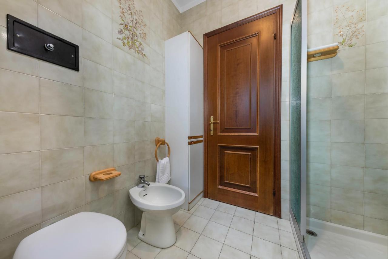 Villa Regina Bella By Casa Da Suite Nebbiuno Extérieur photo