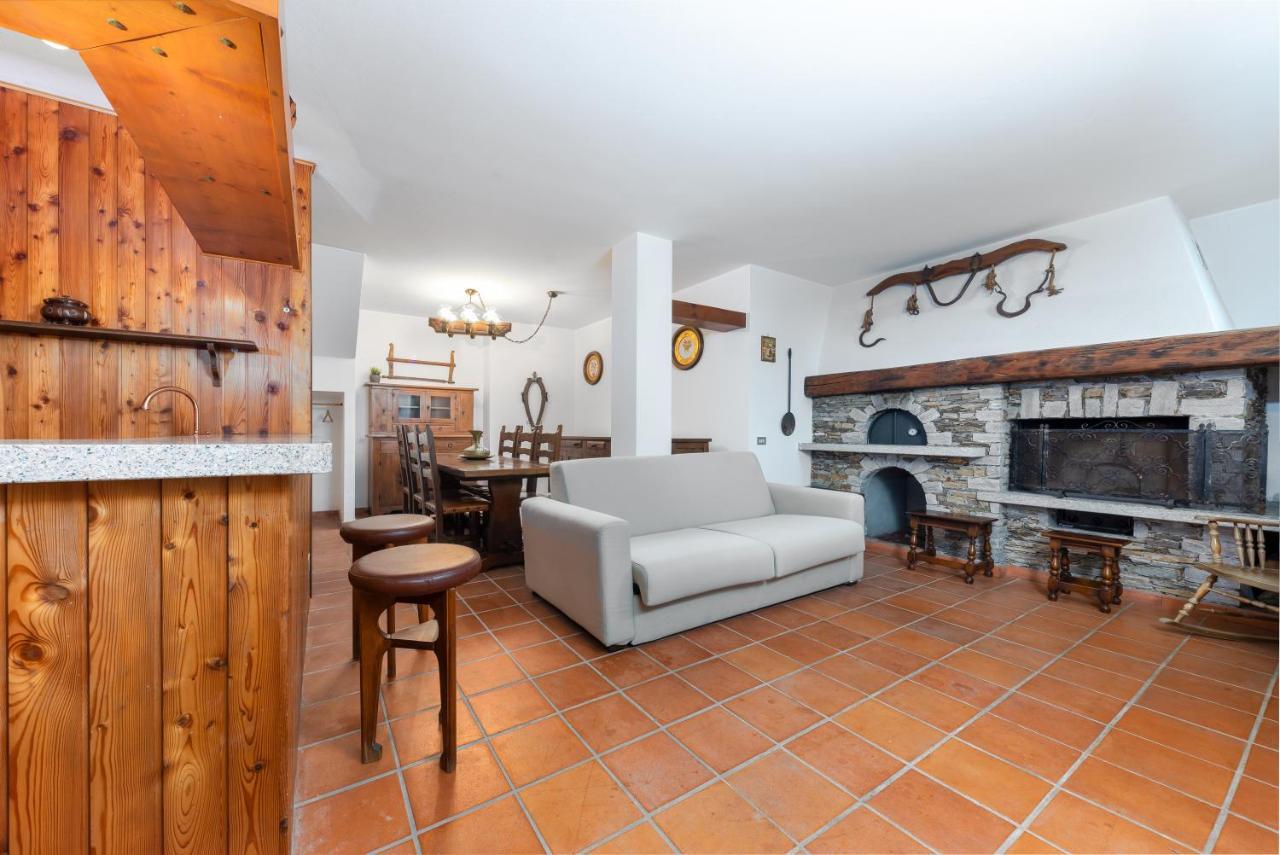 Villa Regina Bella By Casa Da Suite Nebbiuno Extérieur photo