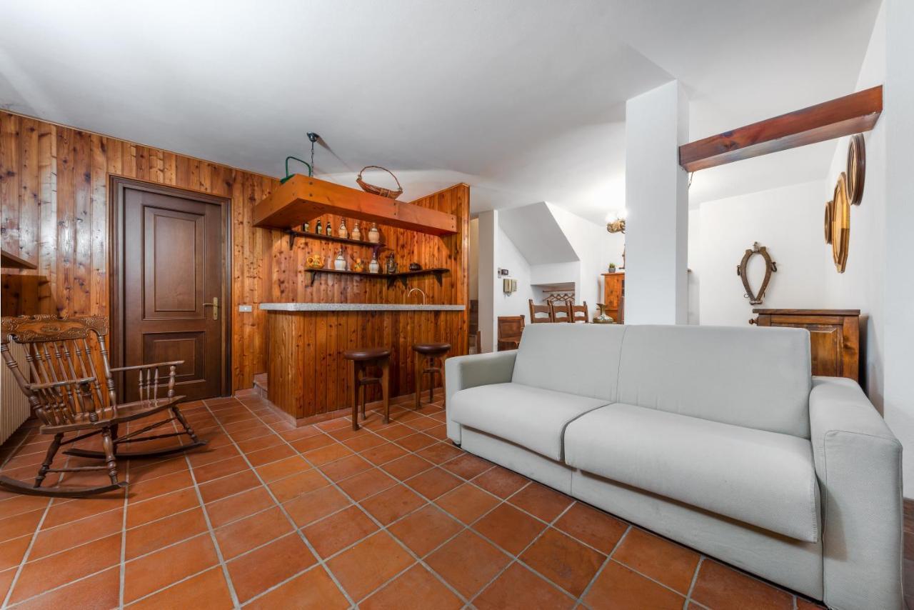 Villa Regina Bella By Casa Da Suite Nebbiuno Extérieur photo